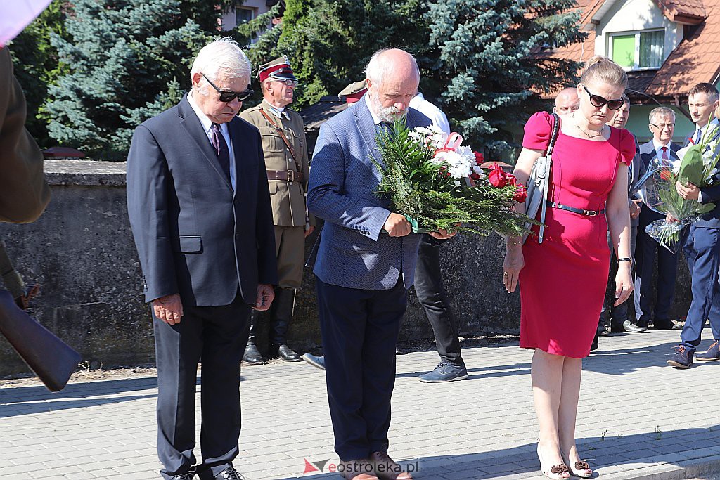 Święto Wojska Polskiego - uroczystości na cmentarzu parafialnym [15.08.2020] - zdjęcie #7 - eOstroleka.pl