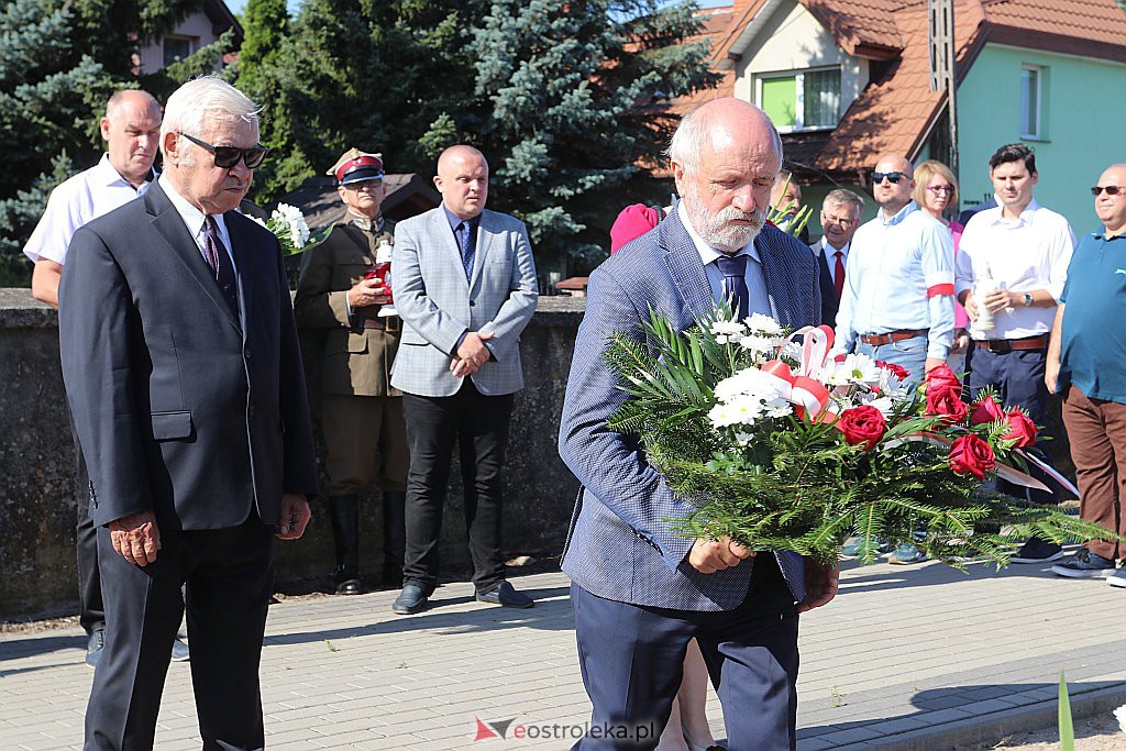 Święto Wojska Polskiego - uroczystości na cmentarzu parafialnym [15.08.2020] - zdjęcie #6 - eOstroleka.pl