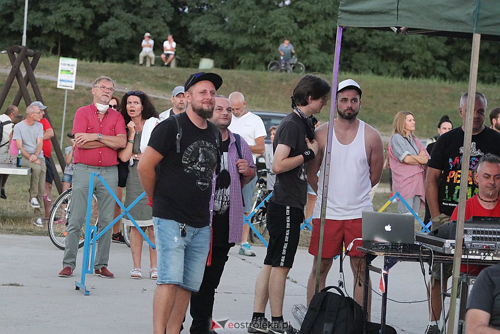 Koncert na plaży miejskiej [15.08.2020] - zdjęcie #13 - eOstroleka.pl