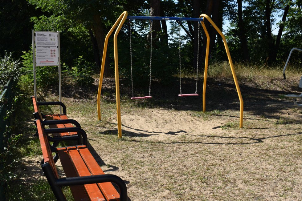 Siłownie plenerowe w Dębach i Serafinie - zdjęcie #7 - eOstroleka.pl