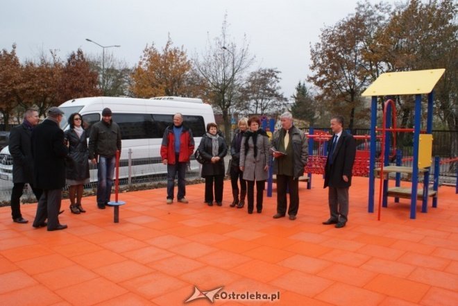Odbiór placy zabaw w SP 6 i SP 2 (29.10.2010) - zdjęcie #11 - eOstroleka.pl