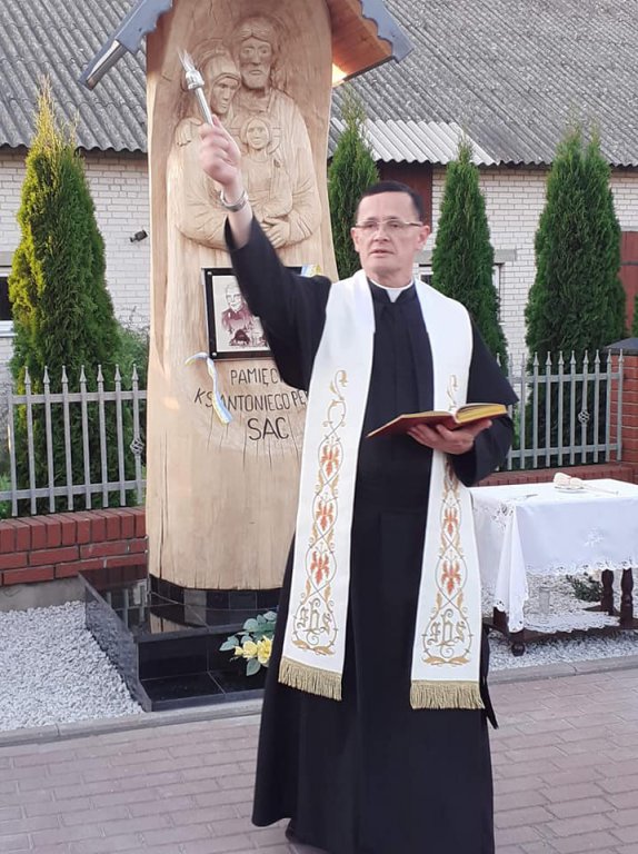 Kapliczka w Teodorowie poświęcona  - zdjęcie #2 - eOstroleka.pl