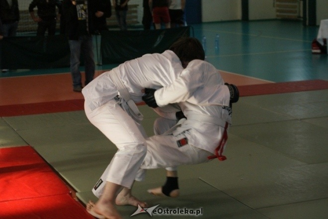 Colloseum - piąta edycja turnieju Ju Jitsu Full Contact (MMA) i Grapplingu w Ostrołęce (30.10.2010) - zdjęcie #139 - eOstroleka.pl