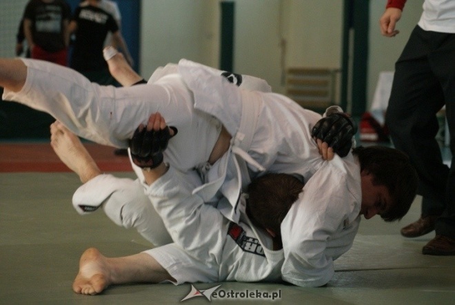 Colloseum - piąta edycja turnieju Ju Jitsu Full Contact (MMA) i Grapplingu w Ostrołęce (30.10.2010) - zdjęcie #138 - eOstroleka.pl