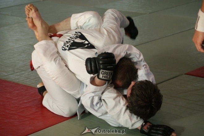 Colloseum - piąta edycja turnieju Ju Jitsu Full Contact (MMA) i Grapplingu w Ostrołęce (30.10.2010) - zdjęcie #137 - eOstroleka.pl