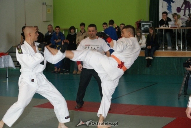 Colloseum - piąta edycja turnieju Ju Jitsu Full Contact (MMA) i Grapplingu w Ostrołęce (30.10.2010) - zdjęcie #132 - eOstroleka.pl