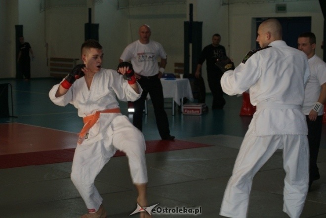 Colloseum - piąta edycja turnieju Ju Jitsu Full Contact (MMA) i Grapplingu w Ostrołęce (30.10.2010) - zdjęcie #128 - eOstroleka.pl