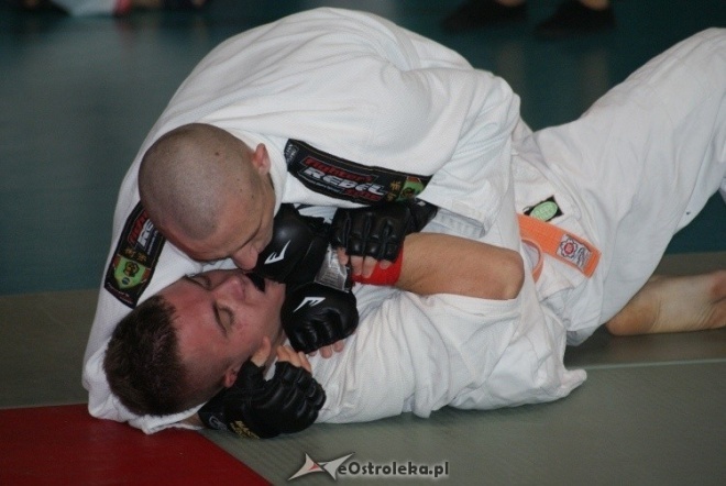 Colloseum - piąta edycja turnieju Ju Jitsu Full Contact (MMA) i Grapplingu w Ostrołęce (30.10.2010) - zdjęcie #126 - eOstroleka.pl