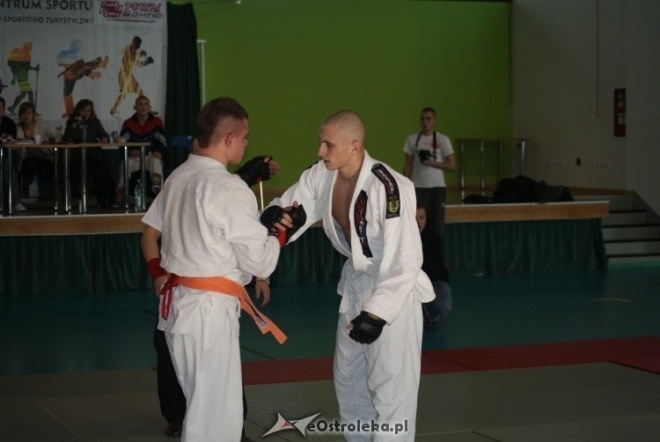Colloseum - piąta edycja turnieju Ju Jitsu Full Contact (MMA) i Grapplingu w Ostrołęce (30.10.2010) - zdjęcie #124 - eOstroleka.pl