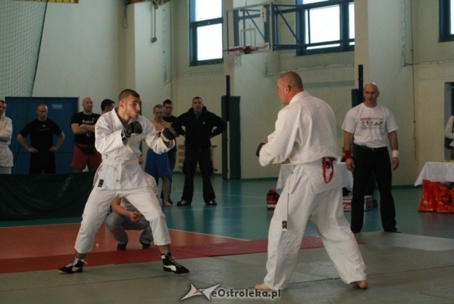 Colloseum - piąta edycja turnieju Ju Jitsu Full Contact (MMA) i Grapplingu w Ostrołęce (30.10.2010) - zdjęcie #121 - eOstroleka.pl