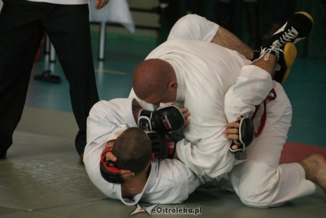 Colloseum - piąta edycja turnieju Ju Jitsu Full Contact (MMA) i Grapplingu w Ostrołęce (30.10.2010) - zdjęcie #120 - eOstroleka.pl