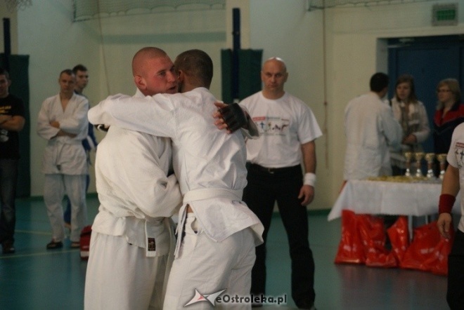 Colloseum - piąta edycja turnieju Ju Jitsu Full Contact (MMA) i Grapplingu w Ostrołęce (30.10.2010) - zdjęcie #119 - eOstroleka.pl