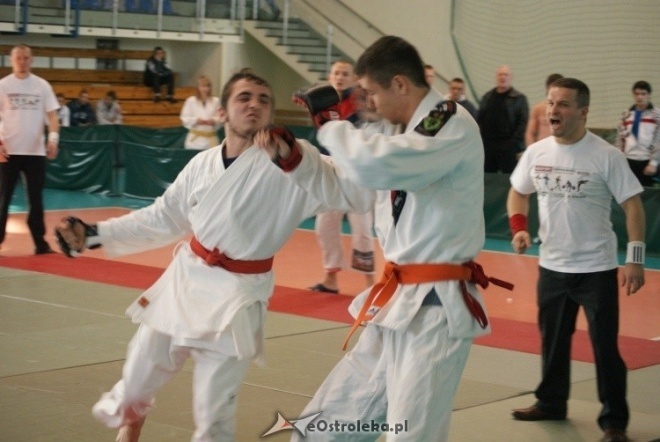 Colloseum - piąta edycja turnieju Ju Jitsu Full Contact (MMA) i Grapplingu w Ostrołęce (30.10.2010) - zdjęcie #117 - eOstroleka.pl