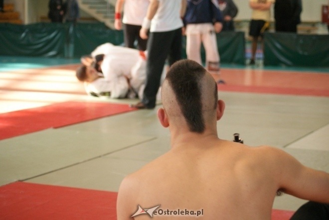 Colloseum - piąta edycja turnieju Ju Jitsu Full Contact (MMA) i Grapplingu w Ostrołęce (30.10.2010) - zdjęcie #115 - eOstroleka.pl