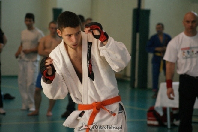 Colloseum - piąta edycja turnieju Ju Jitsu Full Contact (MMA) i Grapplingu w Ostrołęce (30.10.2010) - zdjęcie #114 - eOstroleka.pl