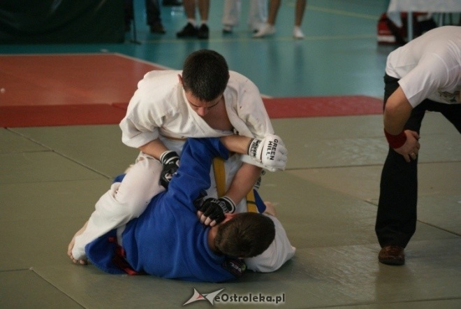 Colloseum - piąta edycja turnieju Ju Jitsu Full Contact (MMA) i Grapplingu w Ostrołęce (30.10.2010) - zdjęcie #104 - eOstroleka.pl