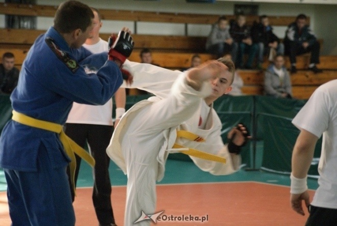 Colloseum - piąta edycja turnieju Ju Jitsu Full Contact (MMA) i Grapplingu w Ostrołęce (30.10.2010) - zdjęcie #100 - eOstroleka.pl