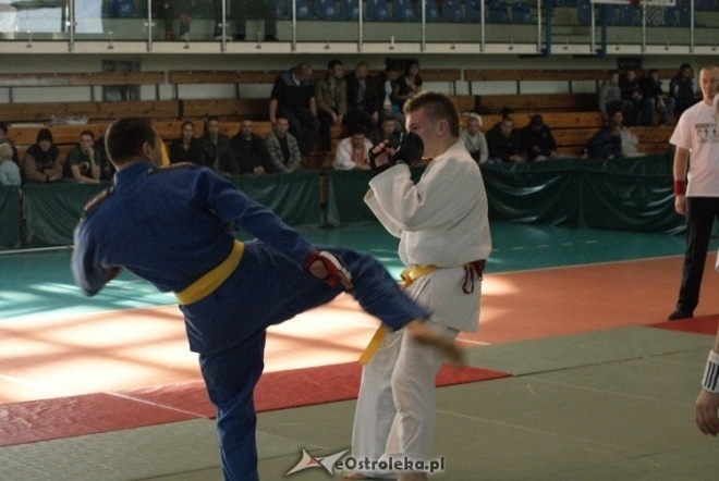 Colloseum - piąta edycja turnieju Ju Jitsu Full Contact (MMA) i Grapplingu w Ostrołęce (30.10.2010) - zdjęcie #95 - eOstroleka.pl