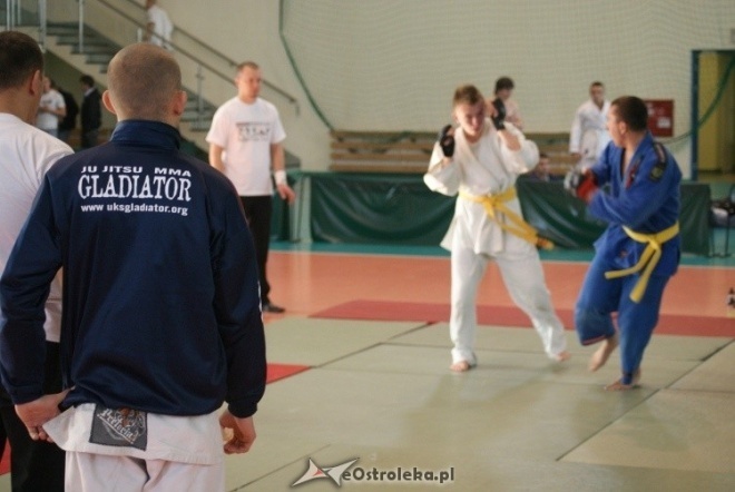 Colloseum - piąta edycja turnieju Ju Jitsu Full Contact (MMA) i Grapplingu w Ostrołęce (30.10.2010) - zdjęcie #92 - eOstroleka.pl
