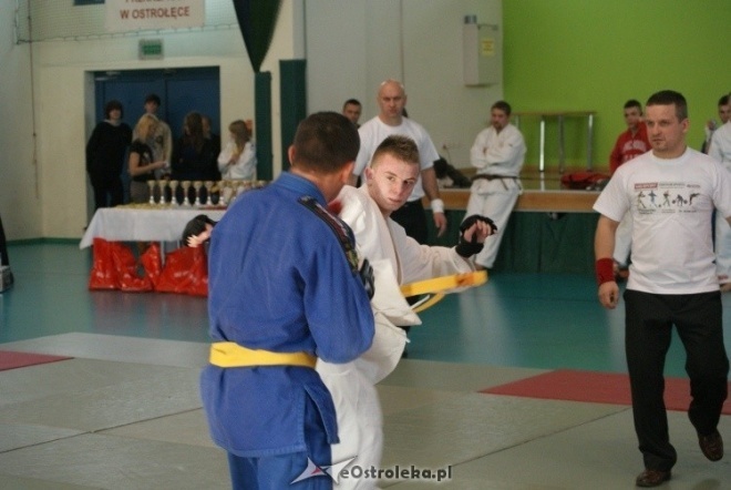 Colloseum - piąta edycja turnieju Ju Jitsu Full Contact (MMA) i Grapplingu w Ostrołęce (30.10.2010) - zdjęcie #88 - eOstroleka.pl