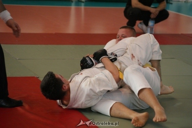 Colloseum - piąta edycja turnieju Ju Jitsu Full Contact (MMA) i Grapplingu w Ostrołęce (30.10.2010) - zdjęcie #81 - eOstroleka.pl