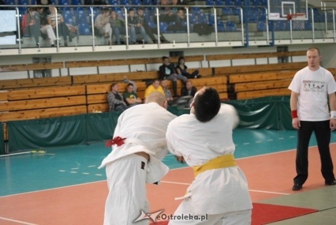 Colloseum - piąta edycja turnieju Ju Jitsu Full Contact (MMA) i Grapplingu w Ostrołęce (30.10.2010) - zdjęcie #67 - eOstroleka.pl