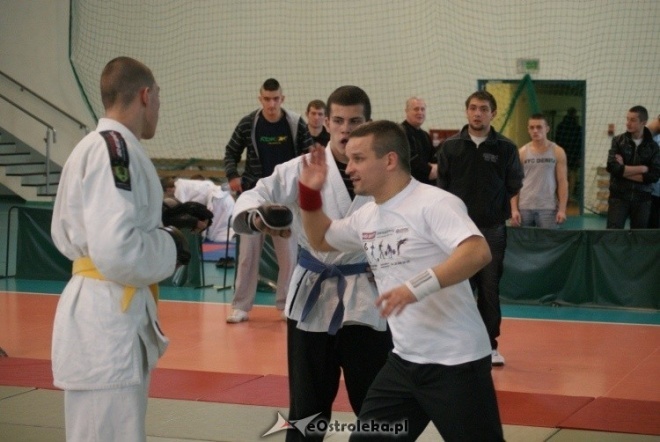 Colloseum - piąta edycja turnieju Ju Jitsu Full Contact (MMA) i Grapplingu w Ostrołęce (30.10.2010) - zdjęcie #54 - eOstroleka.pl