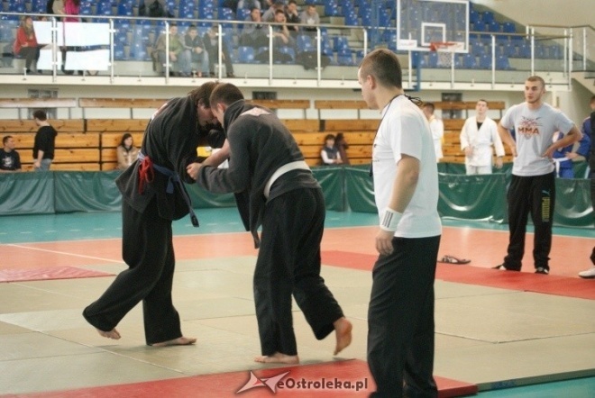 Colloseum - piąta edycja turnieju Ju Jitsu Full Contact (MMA) i Grapplingu w Ostrołęce (30.10.2010) - zdjęcie #32 - eOstroleka.pl