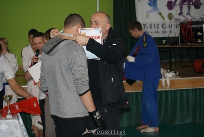 Colloseum - piąta edycja turnieju Ju Jitsu Full Contact (MMA) i Grapplingu w Ostrołęce (30.10.2010) - zdjęcie #27 - eOstroleka.pl
