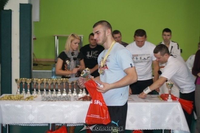 Colloseum - piąta edycja turnieju Ju Jitsu Full Contact (MMA) i Grapplingu w Ostrołęce (30.10.2010) - zdjęcie #23 - eOstroleka.pl
