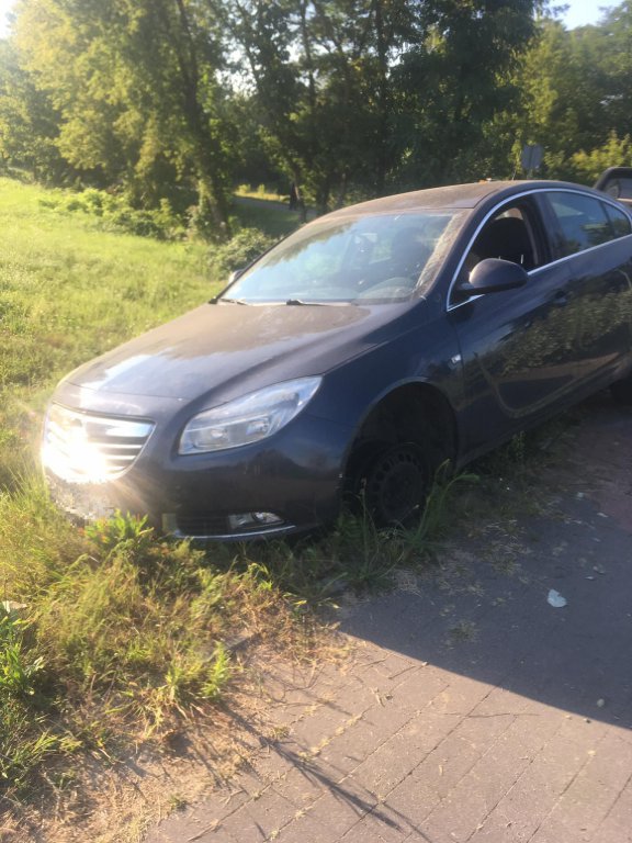 Pijany 20-latek wypadł z ronda Łupaszki i uderzył w skrzynkę rozdzielni elektrycznej [22.08.2020] - zdjęcie #4 - eOstroleka.pl