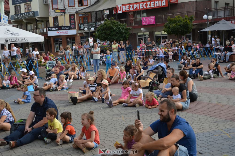 Awanturka z leśnego podwórka - Teatr Bajlandia wystąpił na scenie przy Kupcu [23.08.2020] - zdjęcie #11 - eOstroleka.pl