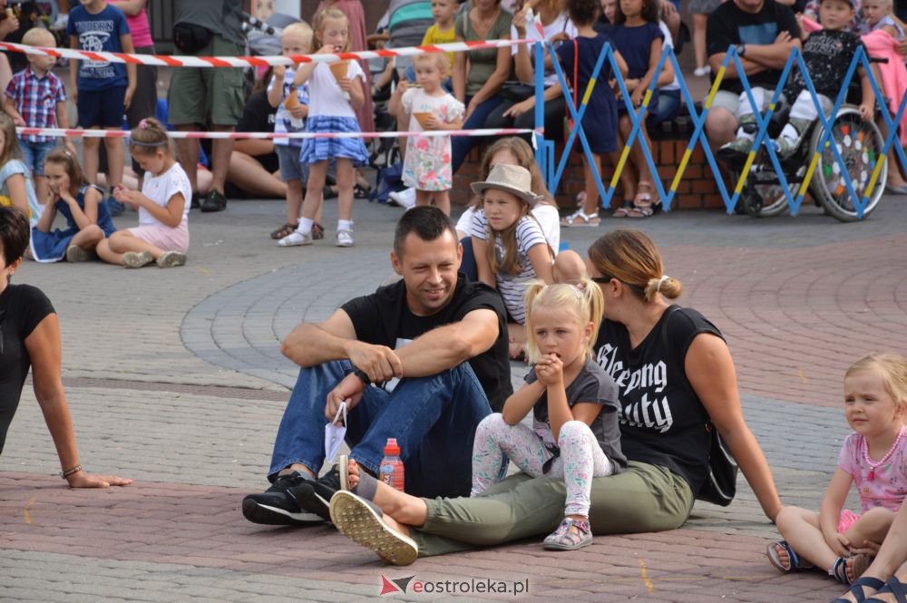 Awanturka z leśnego podwórka - Teatr Bajlandia wystąpił na scenie przy Kupcu [23.08.2020] - zdjęcie #8 - eOstroleka.pl