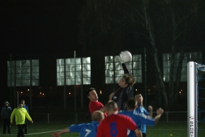 Turniej piłki nożnej 7 - finał (29.10.2010) - zdjęcie #36 - eOstroleka.pl