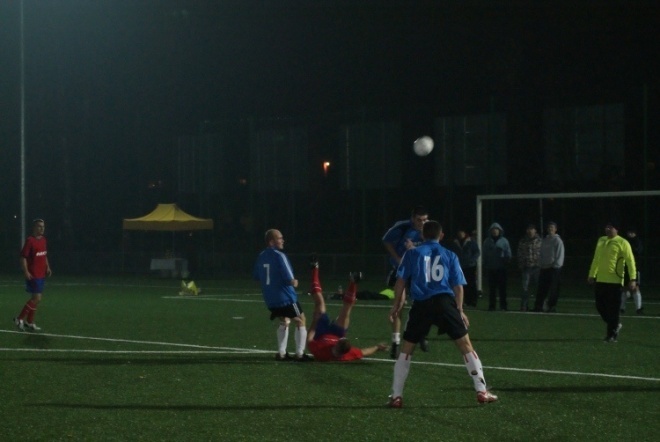 Turniej piłki nożnej 7 - finał (29.10.2010) - zdjęcie #33 - eOstroleka.pl