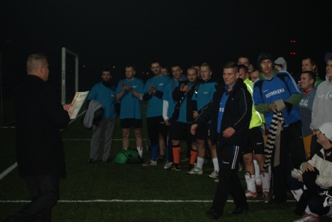 Turniej piłki nożnej 7 - finał (29.10.2010) - zdjęcie #11 - eOstroleka.pl