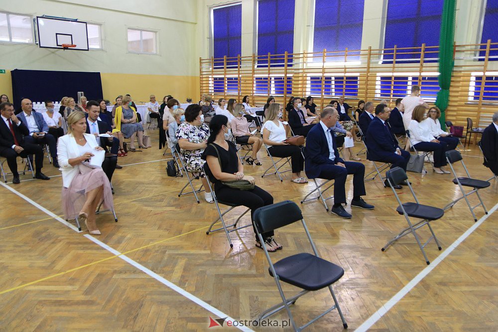 Nominacje nauczycielskie i dyrektorskie w ostrołęckich szkołach [28.08.2020] - zdjęcie #1 - eOstroleka.pl