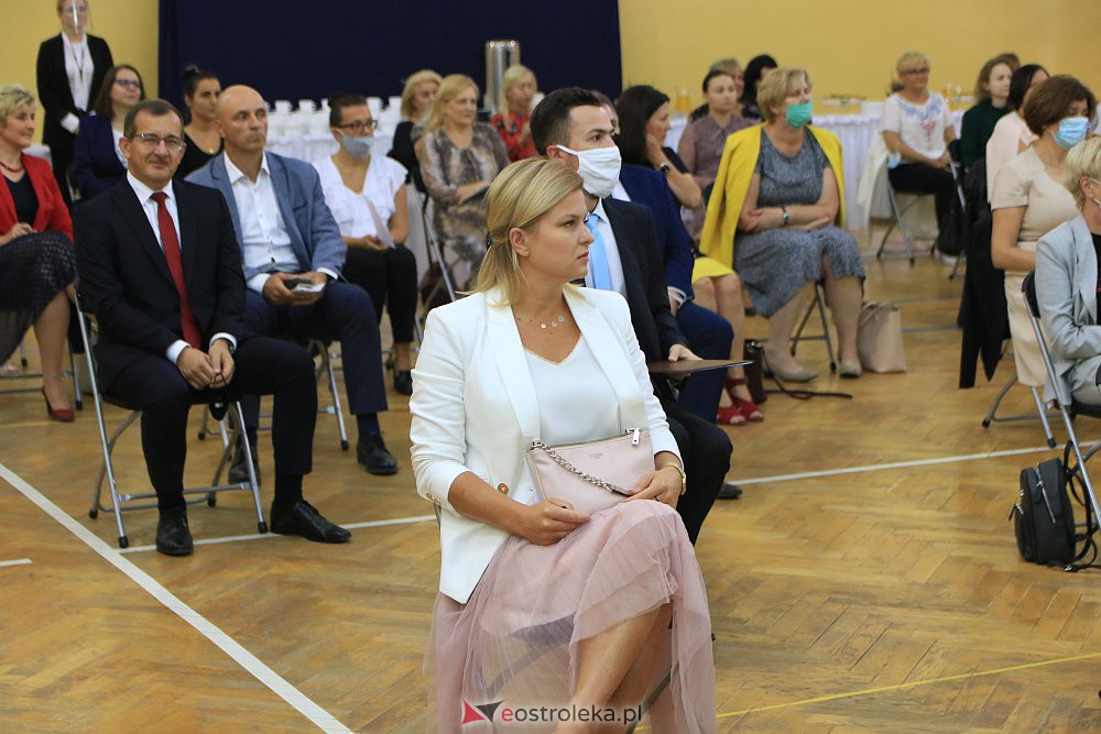 Nominacje nauczycielskie i dyrektorskie w ostrołęckich szkołach [28.08.2020] - zdjęcie #4 - eOstroleka.pl