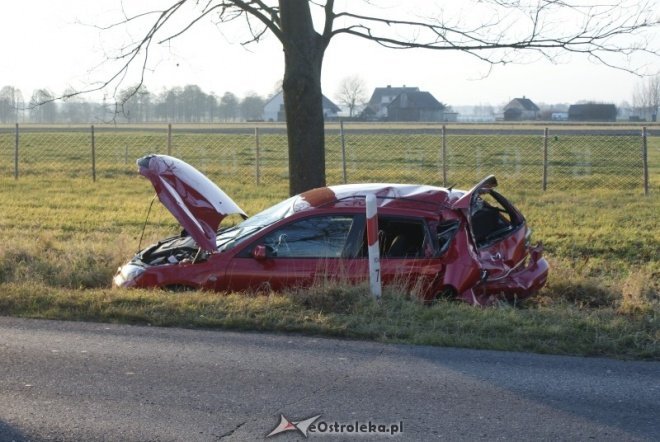 Wypadek pod Kadzidłem (01.11.2010) - zdjęcie #15 - eOstroleka.pl
