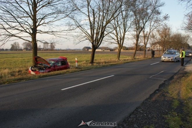 Wypadek pod Kadzidłem (01.11.2010) - zdjęcie #12 - eOstroleka.pl