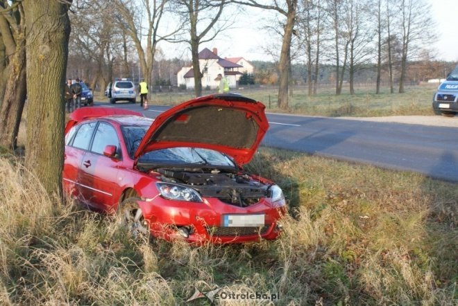 Wypadek pod Kadzidłem (01.11.2010) - zdjęcie #10 - eOstroleka.pl