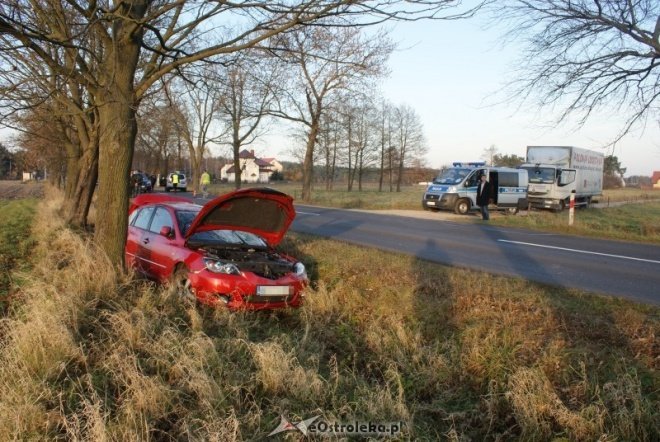 Wypadek pod Kadzidłem (01.11.2010) - zdjęcie #9 - eOstroleka.pl