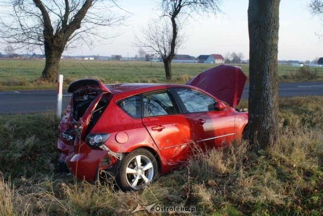 Wypadek pod Kadzidłem (01.11.2010) - zdjęcie #8 - eOstroleka.pl