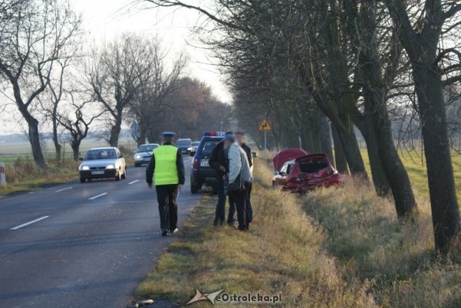 Wypadek pod Kadzidłem (01.11.2010) - zdjęcie #3 - eOstroleka.pl