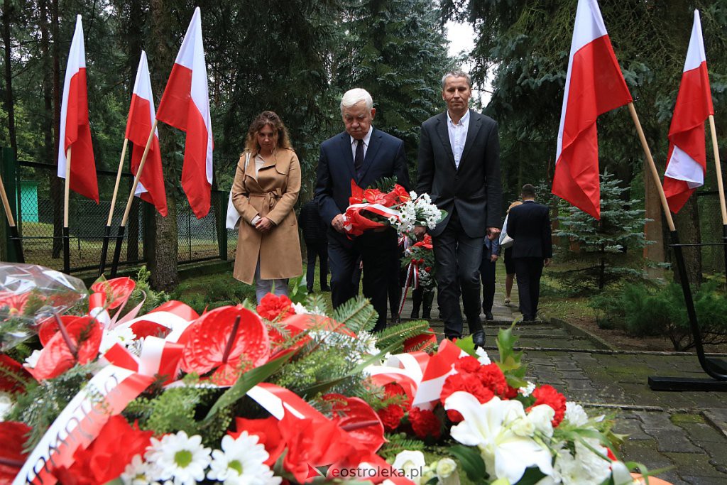 Ostrołęckie obchody 81. rocznicy wybuchu II Wojny Światowej [01.09.2020] - zdjęcie #2 - eOstroleka.pl