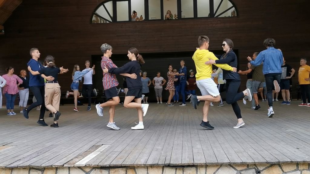 Kurpianka na warsztatach folklorystycznych w Iwoniczu [03.09.2020] - zdjęcie #1 - eOstroleka.pl