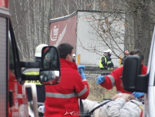 Wypadek w Szwendrowym Moście (05.11.2010) - zdjęcie #12 - eOstroleka.pl