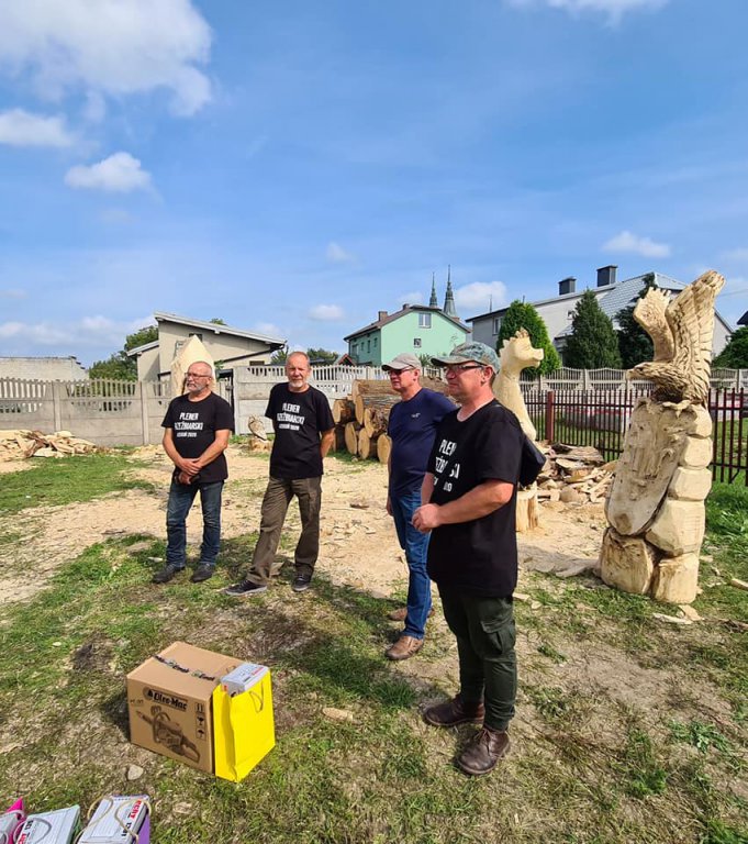 Zakończenie pleneru rzeźbiarskiego w Rzekuniu [05.09.2020] - zdjęcie #14 - eOstroleka.pl