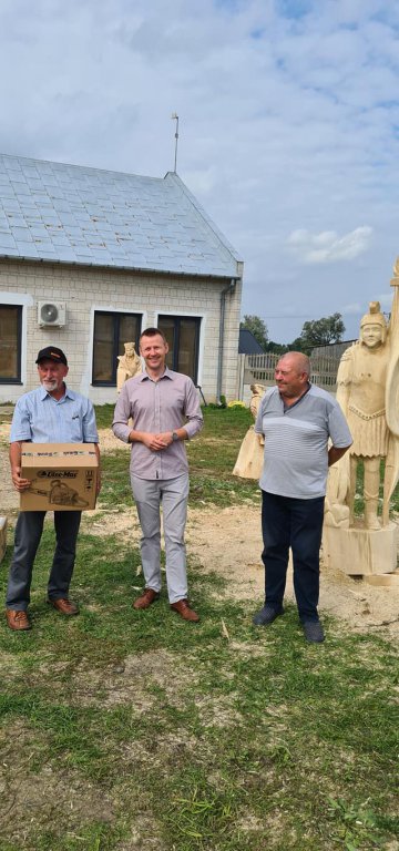 Zakończenie pleneru rzeźbiarskiego w Rzekuniu [05.09.2020] - zdjęcie #7 - eOstroleka.pl