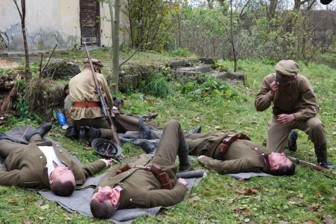 Ostrołęccy Strzelcy na planie zdjęciowym serialu 1920. Wojna i miłość - zdjęcie #11 - eOstroleka.pl